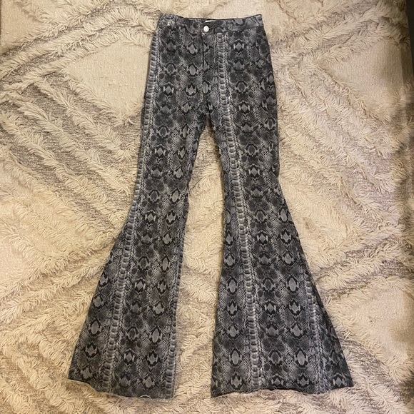 Just Float On Snake Print Flare Pants - Picture 8 of 12